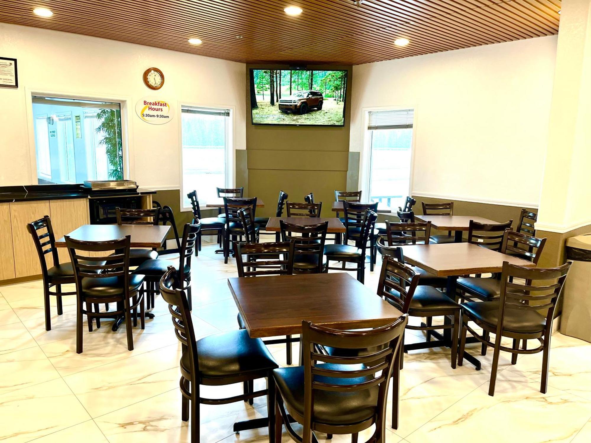 Super 8 By Wyndham Hotel 3*