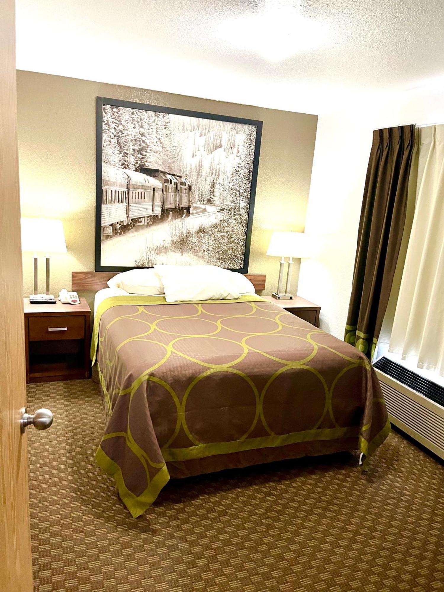 Super 8 By Wyndham 3*