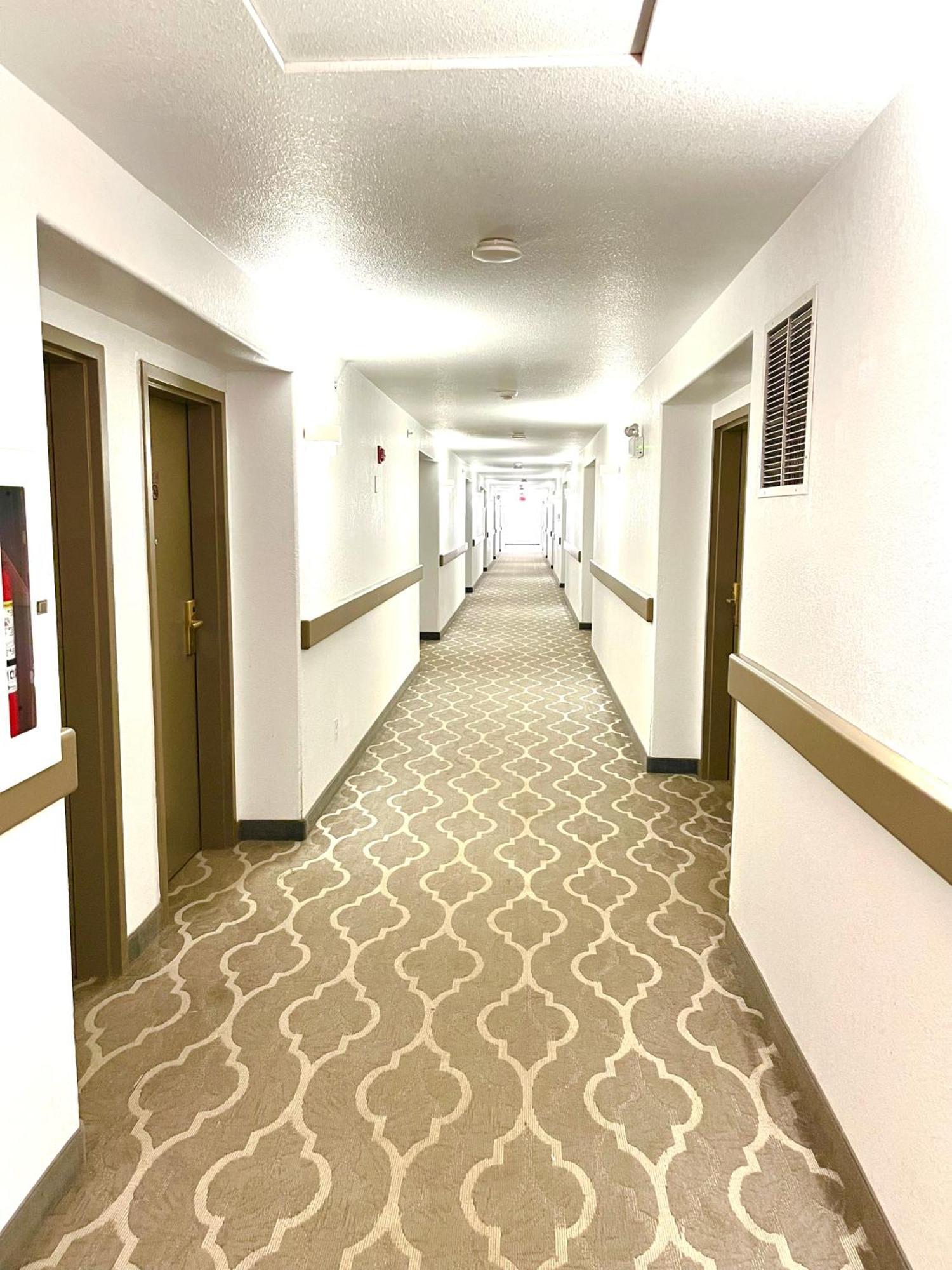 Super 8 By Wyndham 3*