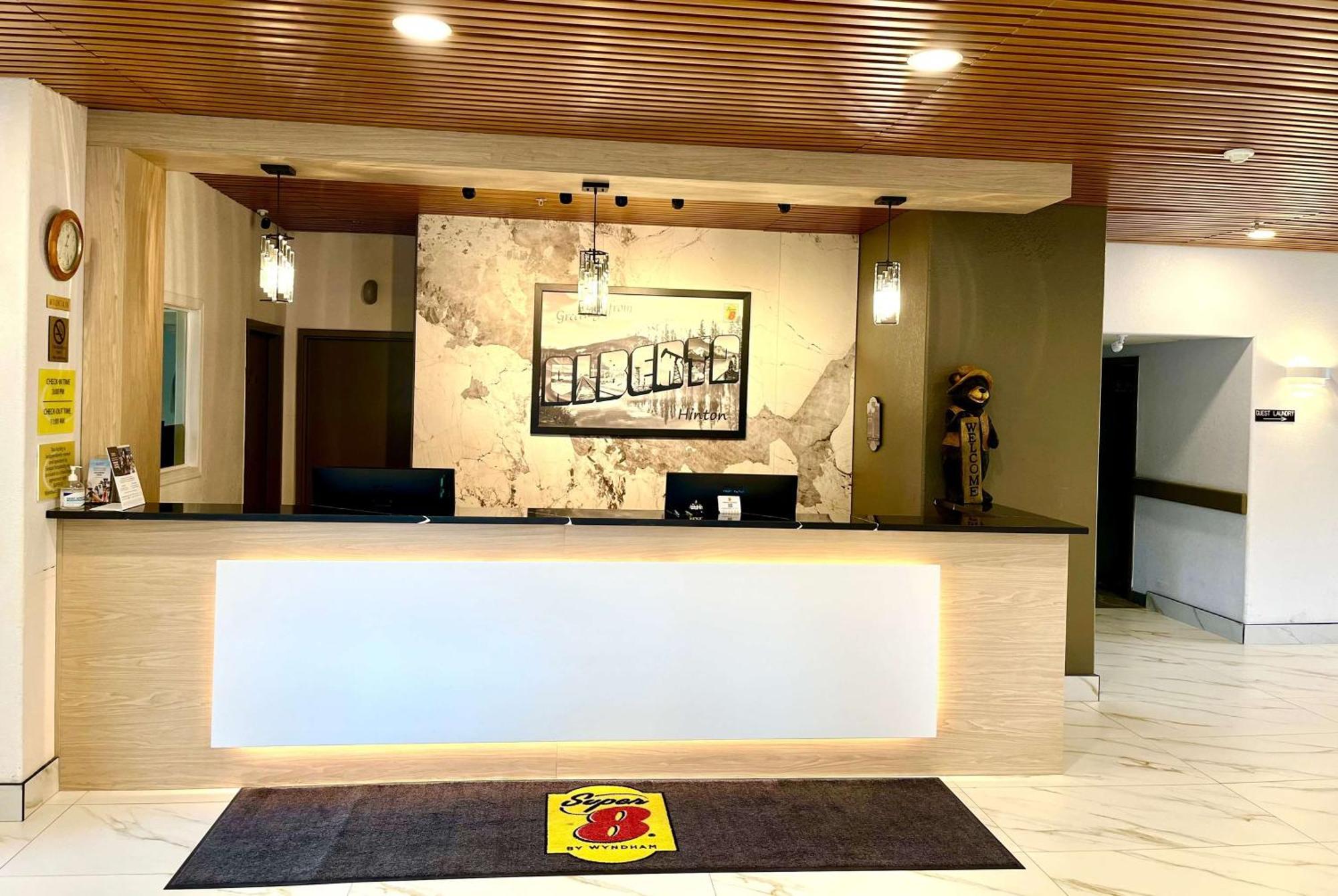 Super 8 By Wyndham Hotel Hinton
