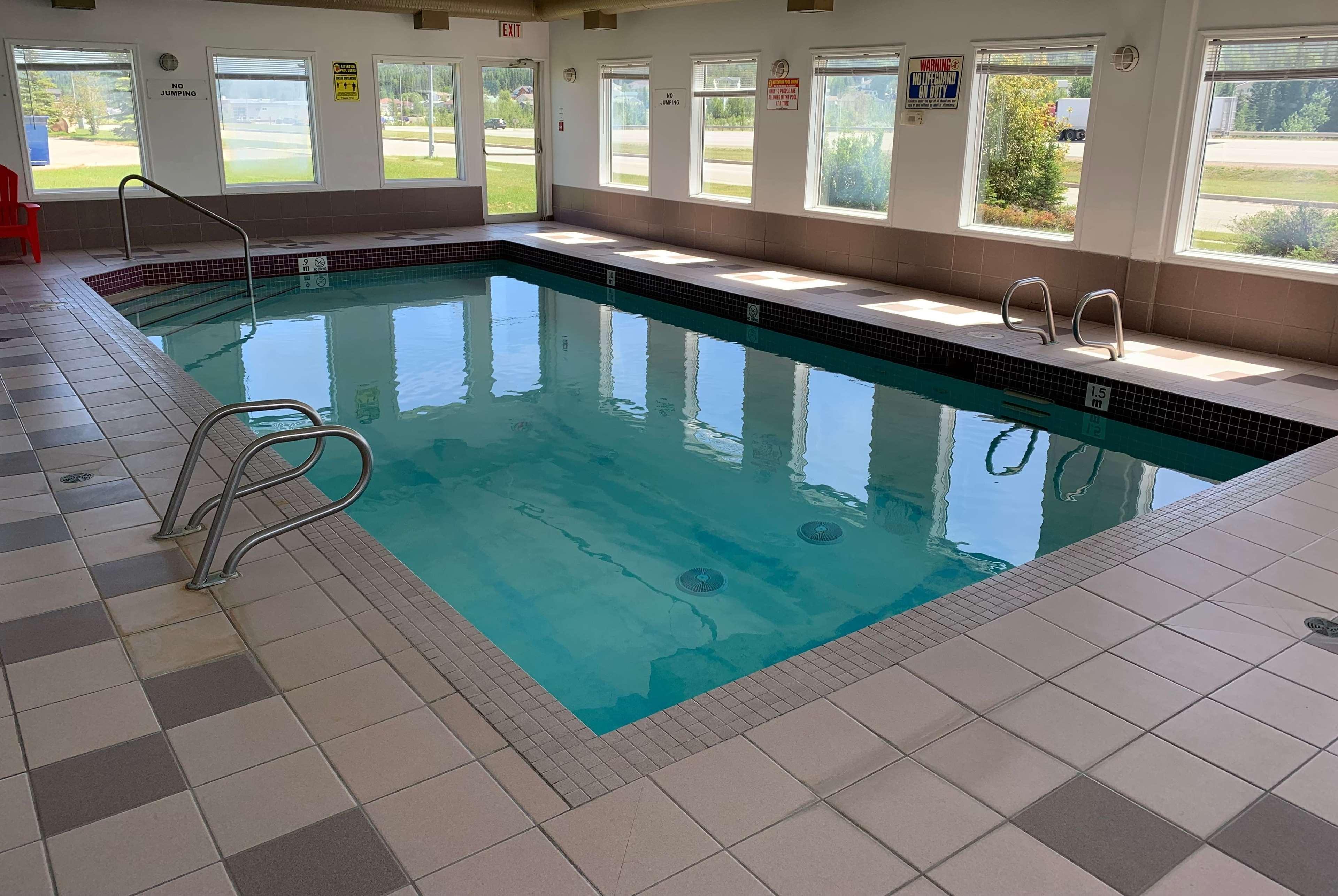 Super 8 By Wyndham Hotel 3*