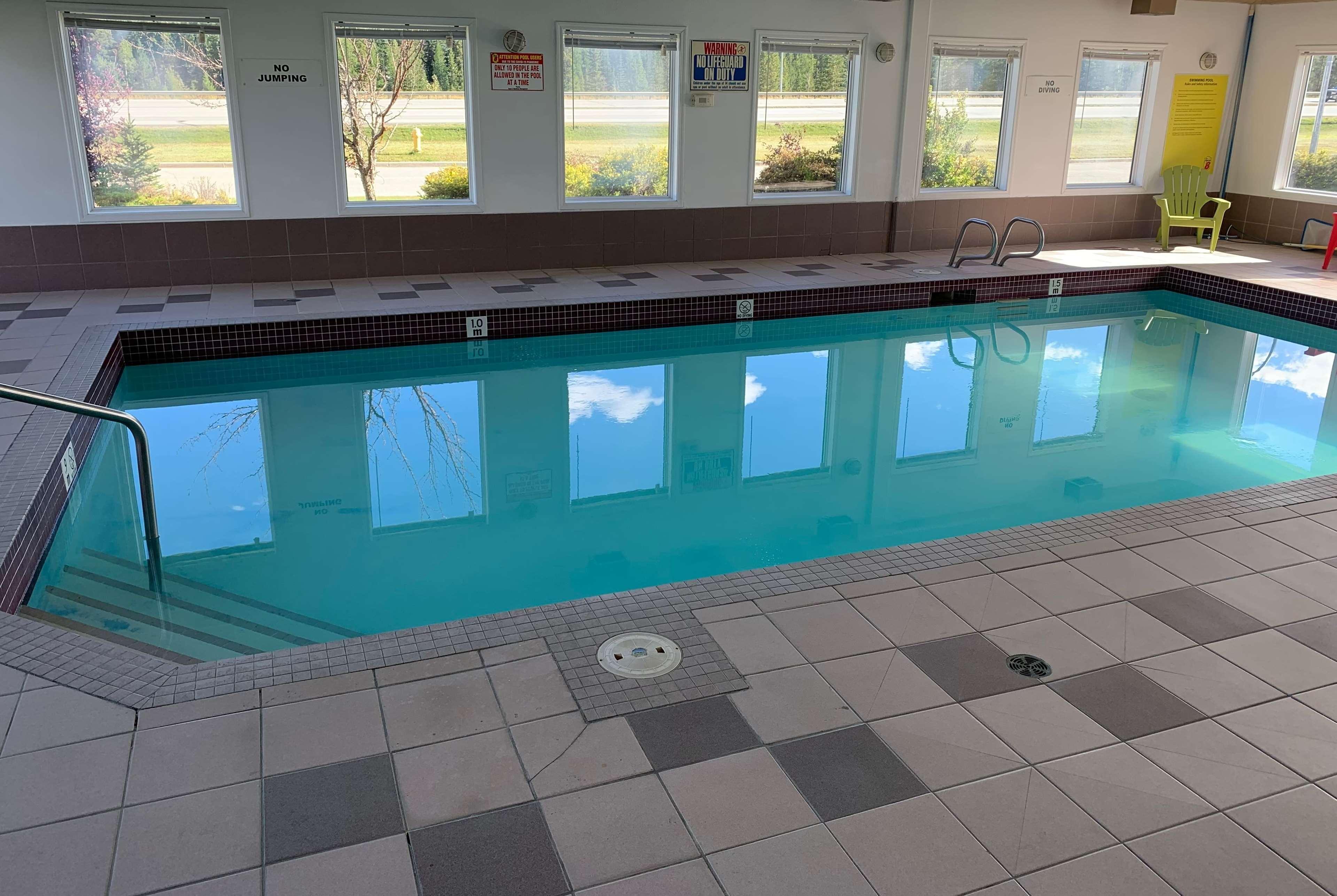 Super 8 By Wyndham Hotel 3*