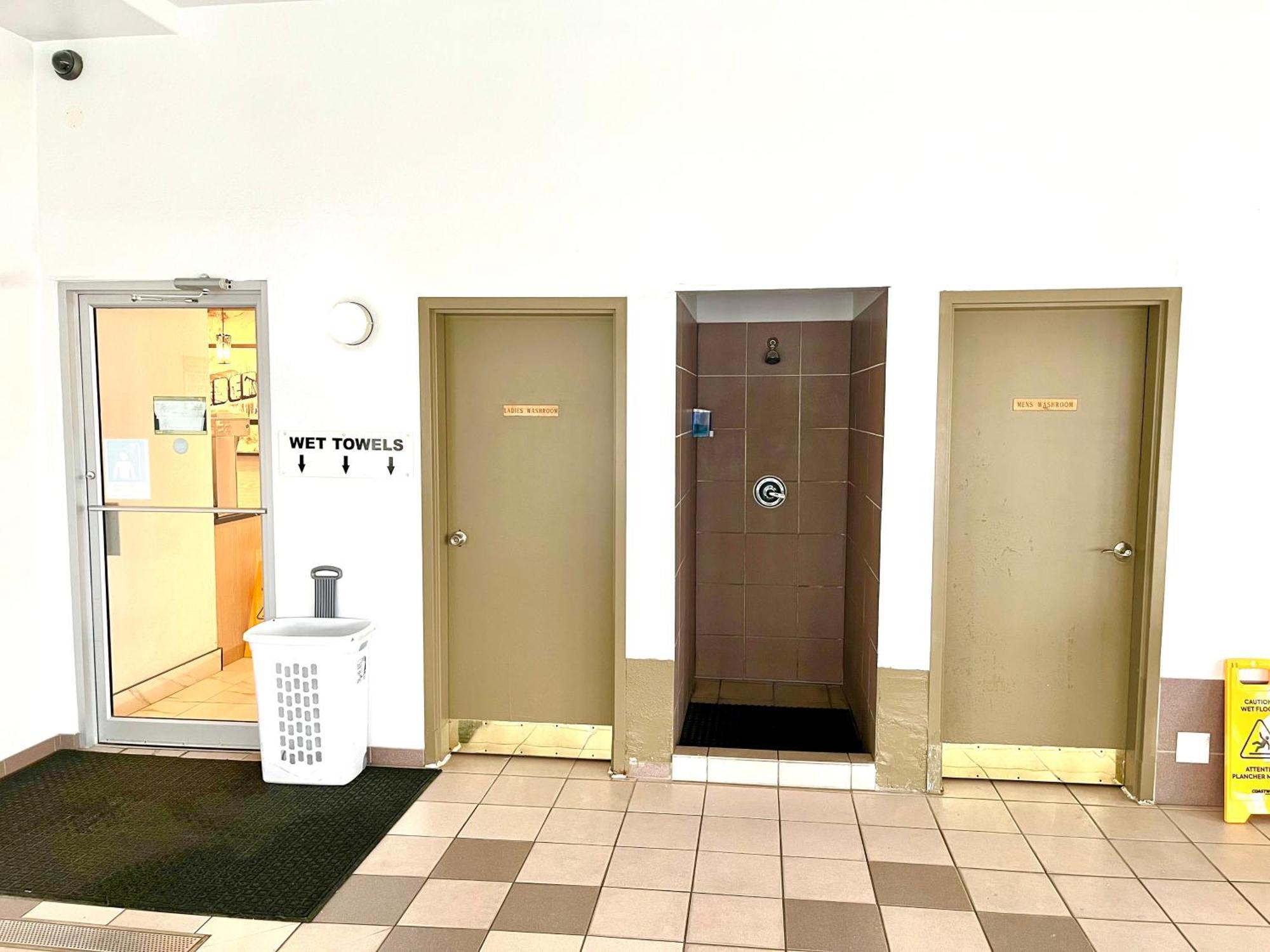 Super 8 By Wyndham Hotel 3*