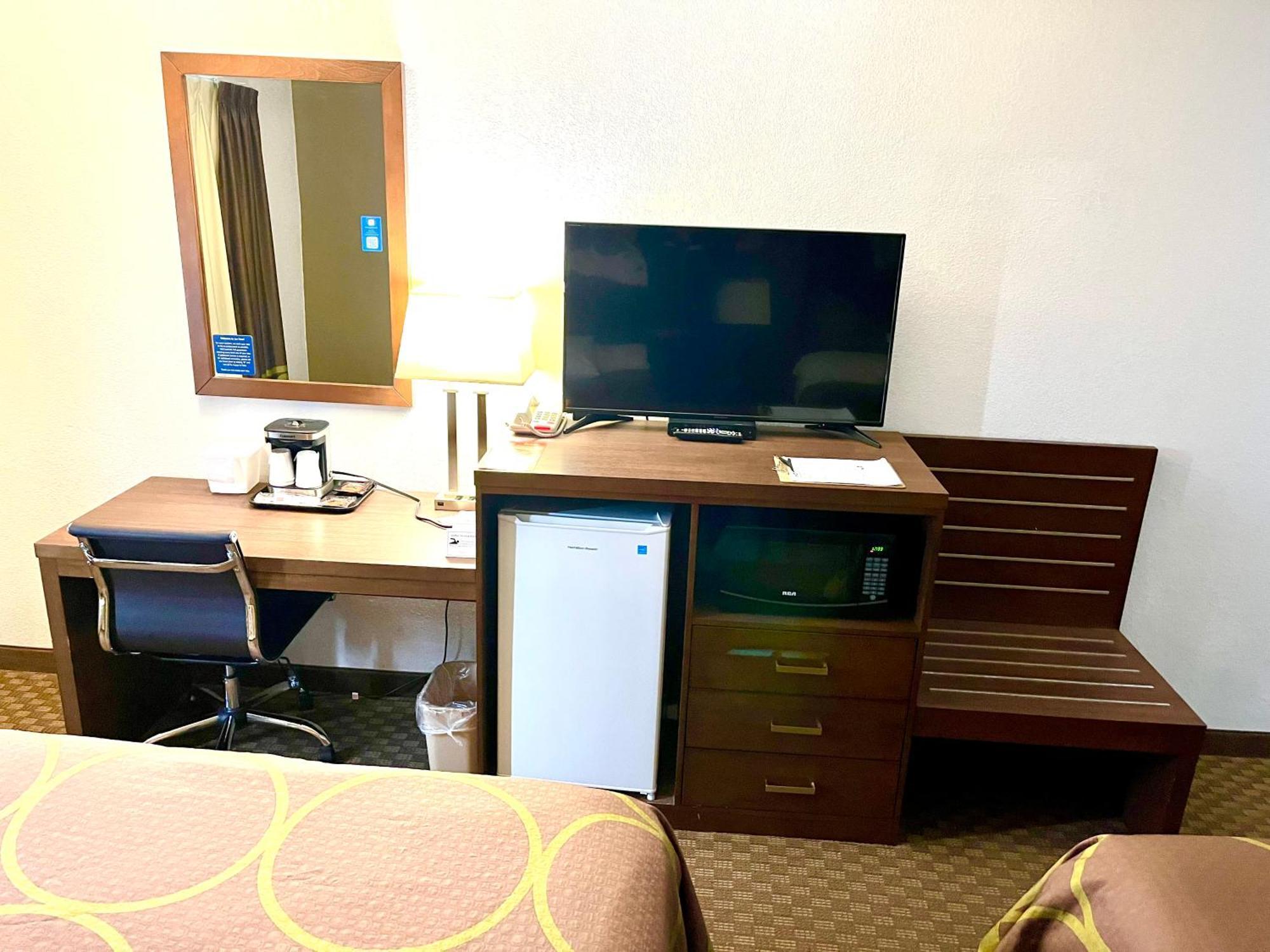 Super 8 By Wyndham Hotel 3*