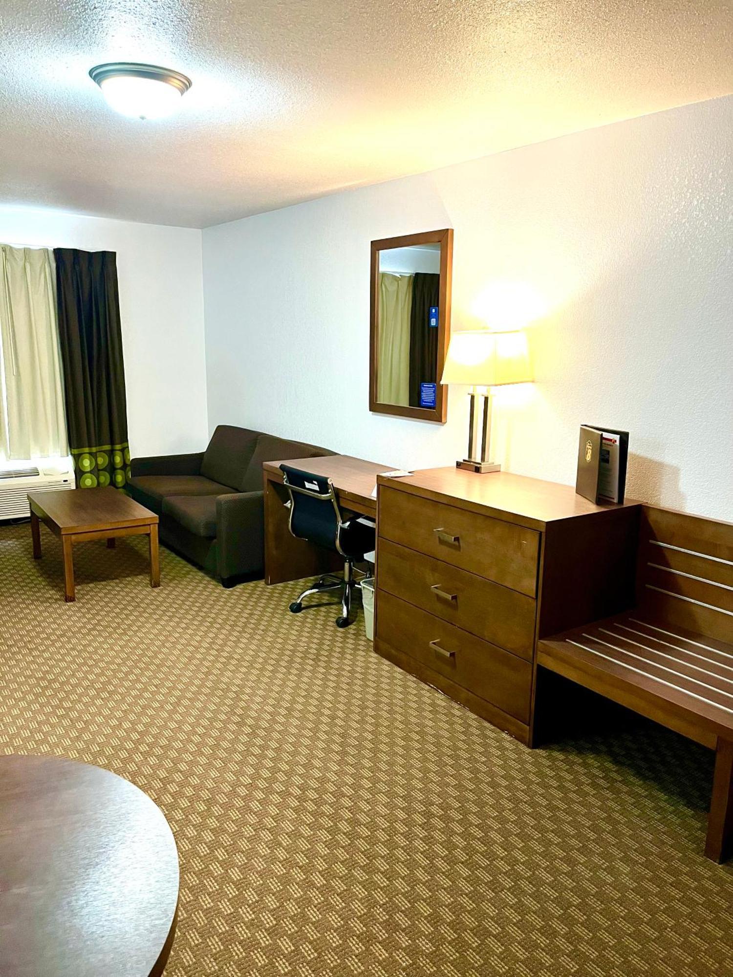 Super 8 By Wyndham 3* Hinton