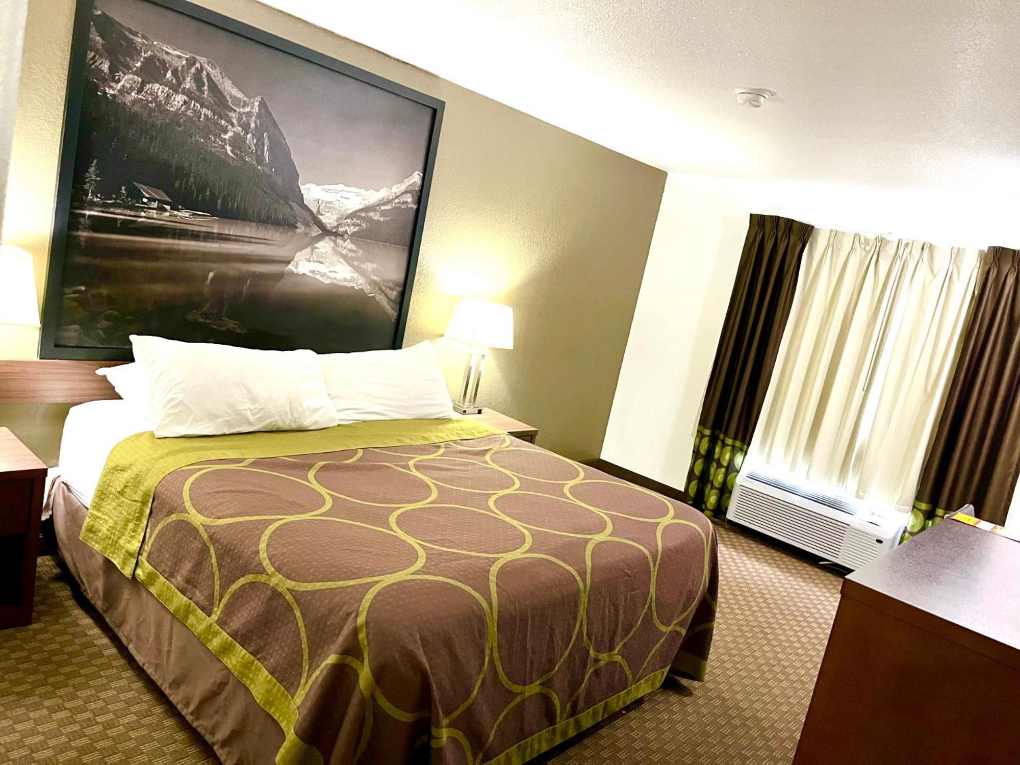 Super 8 By Wyndham 3* Hinton